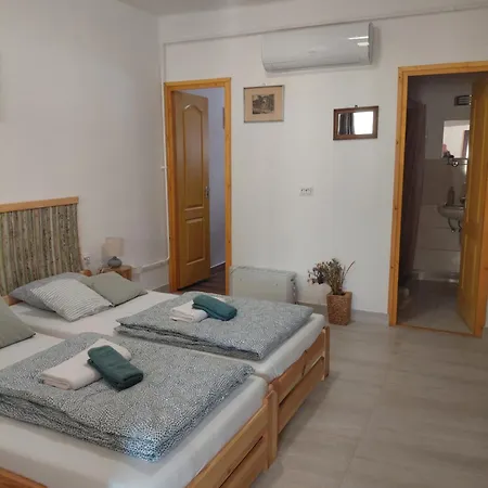 Hudák Hordó Apartman *